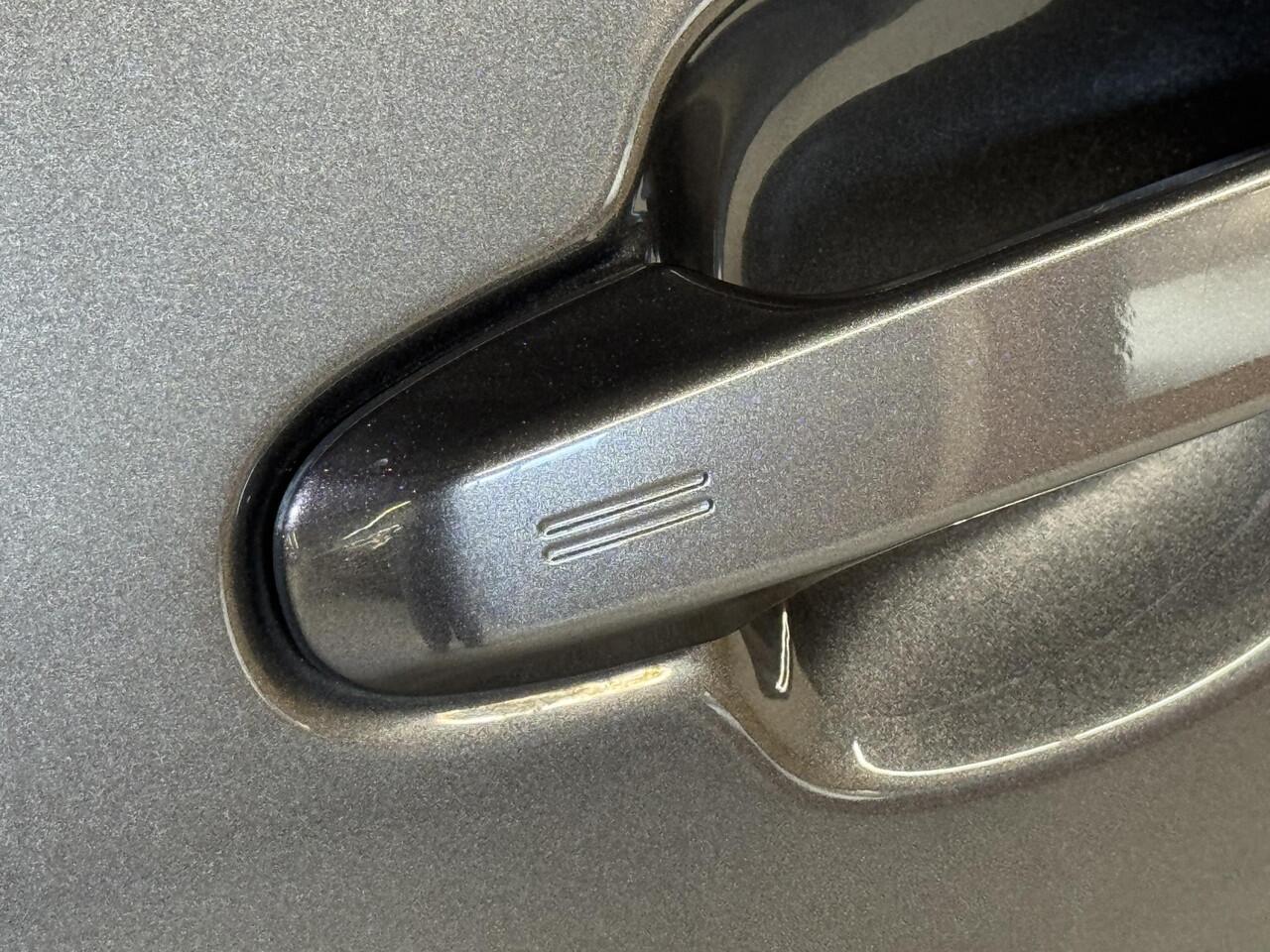 Toyota C-HR 1.8 Hybrid Executive | Half-leder | BSM | Apple carplay/Android auto |