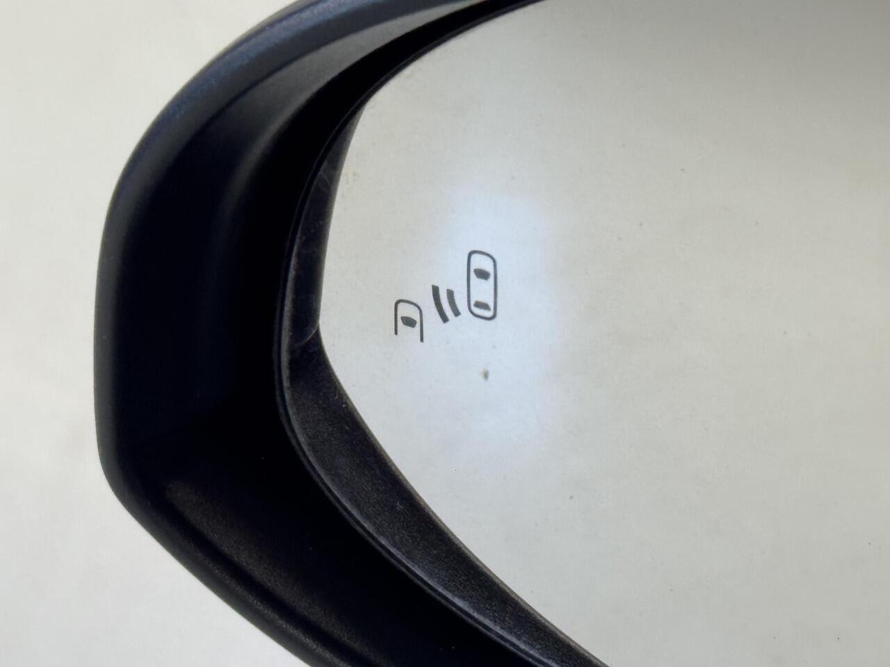 Toyota C-HR 1.8 Hybrid Executive | Half-leder | BSM | Apple carplay/Android auto |