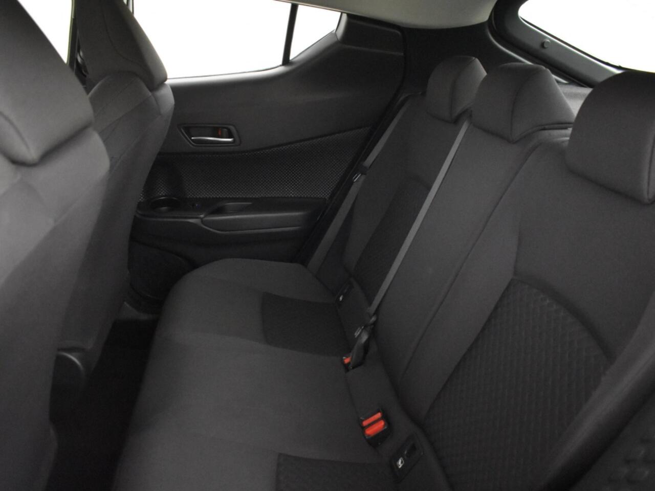 Toyota C-HR 1.8 Hybrid Active | PDC V+A | Carplay | Stoelverwarming |