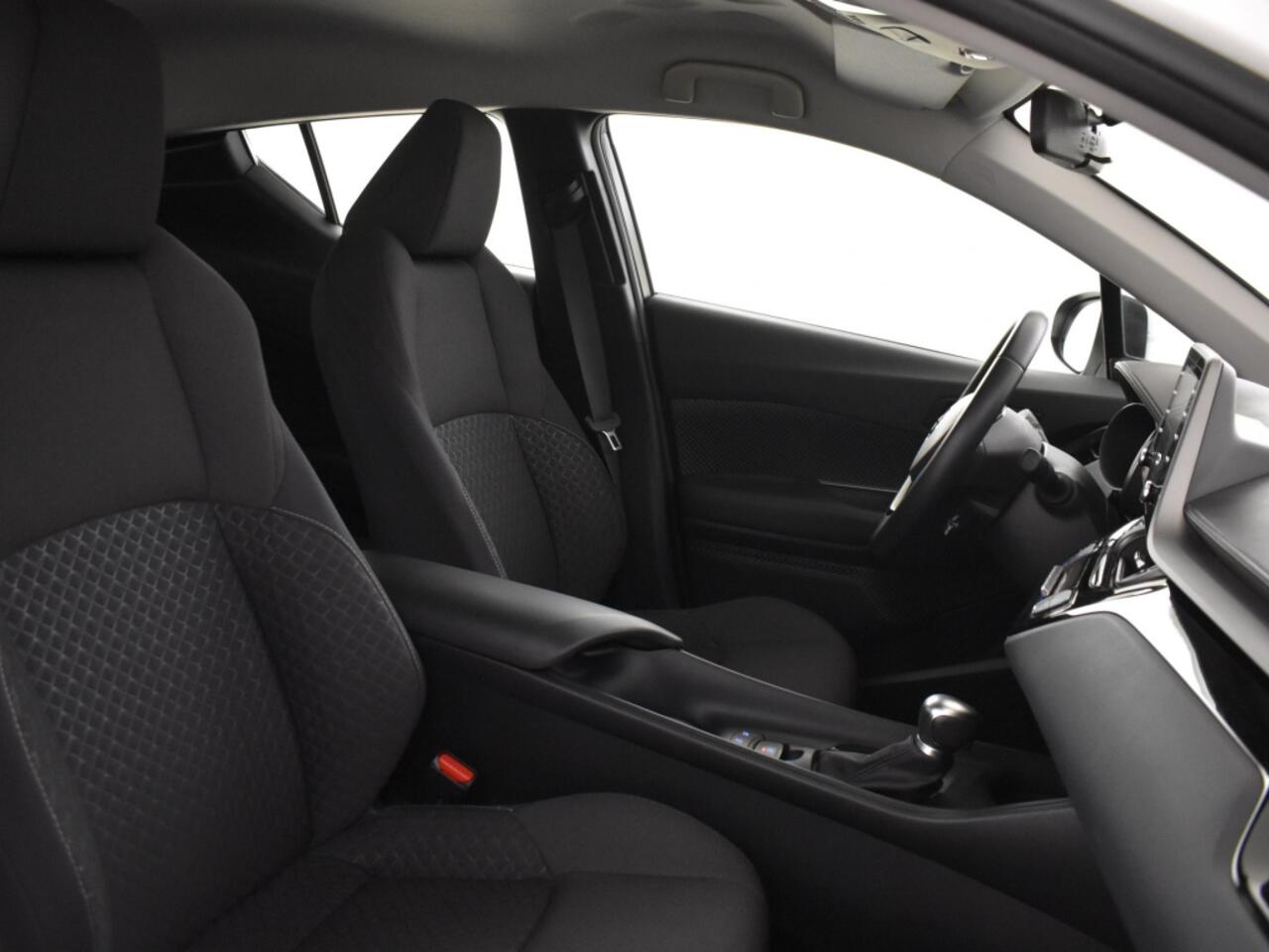 Toyota C-HR 1.8 Hybrid Active | PDC V+A | Carplay | Stoelverwarming |