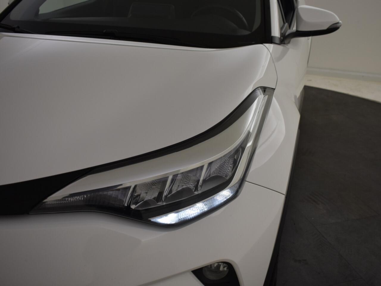Toyota C-HR 1.8 Hybrid Active | PDC V+A | Carplay | Stoelverwarming |