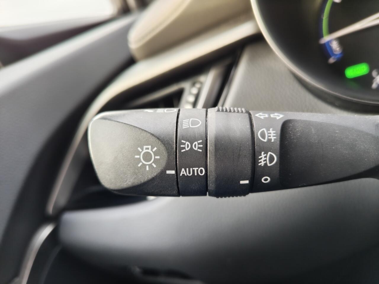 Toyota C-HR 1.8 Hybrid Executive | Navi | Parkeersensoren | Leder/Stoffen be