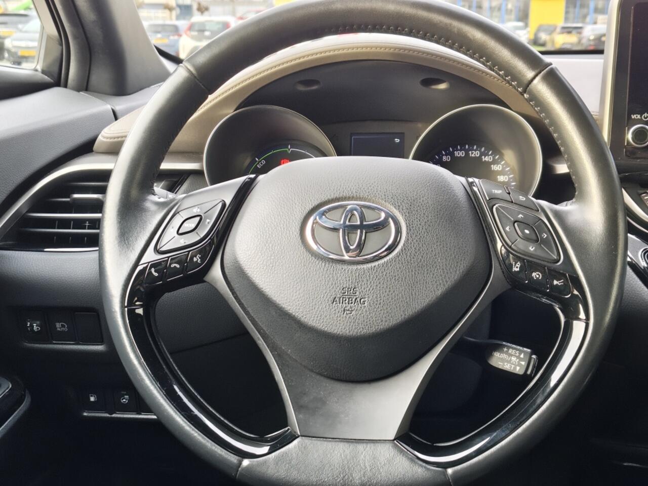 Toyota C-HR 1.8 Hybrid Executive | Navi | Parkeersensoren | Leder/Stoffen be
