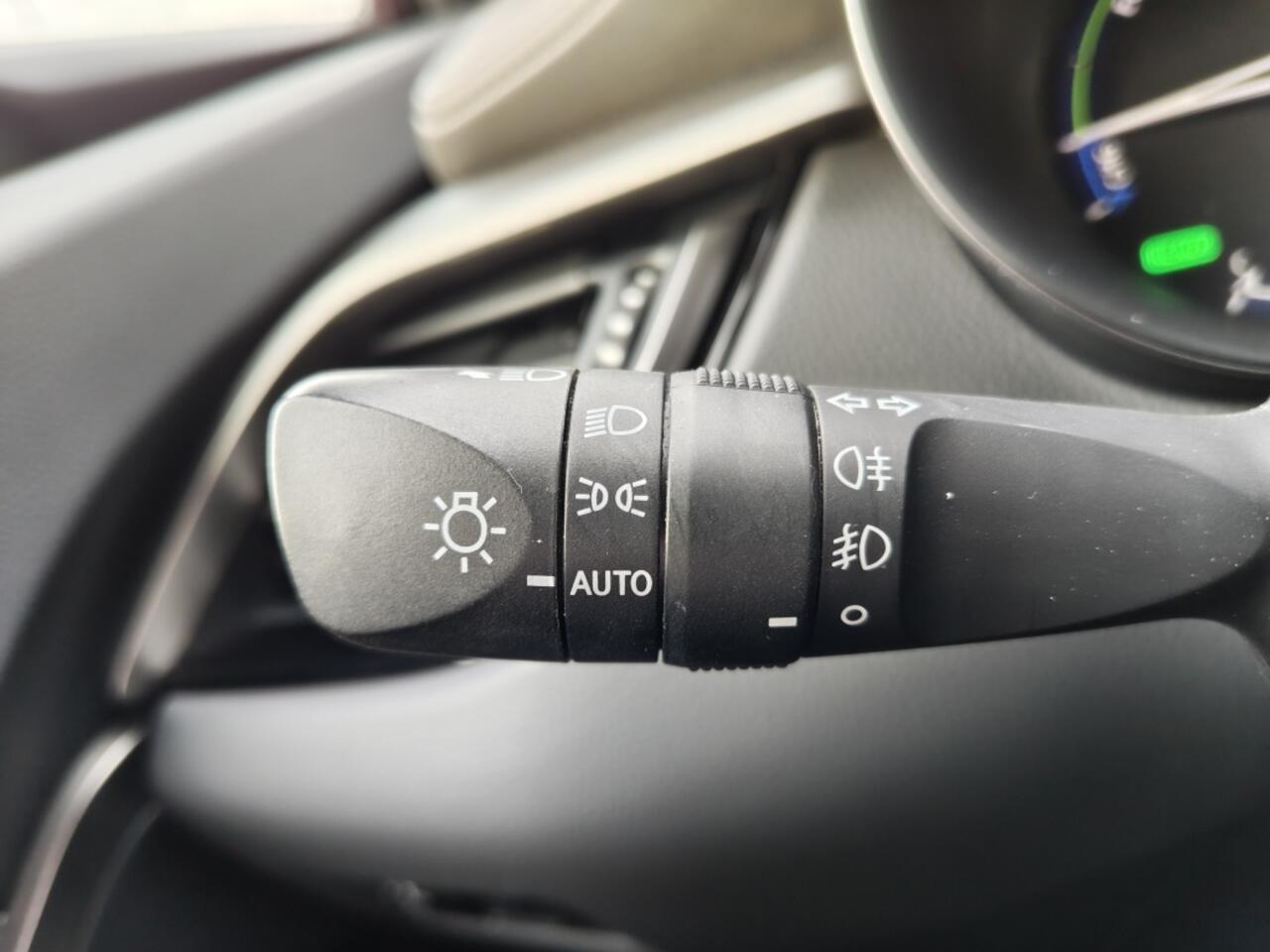 Toyota C-HR 1.8 Hybrid Executive | Navi | Parkeersensoren | Leder/Stoffen be