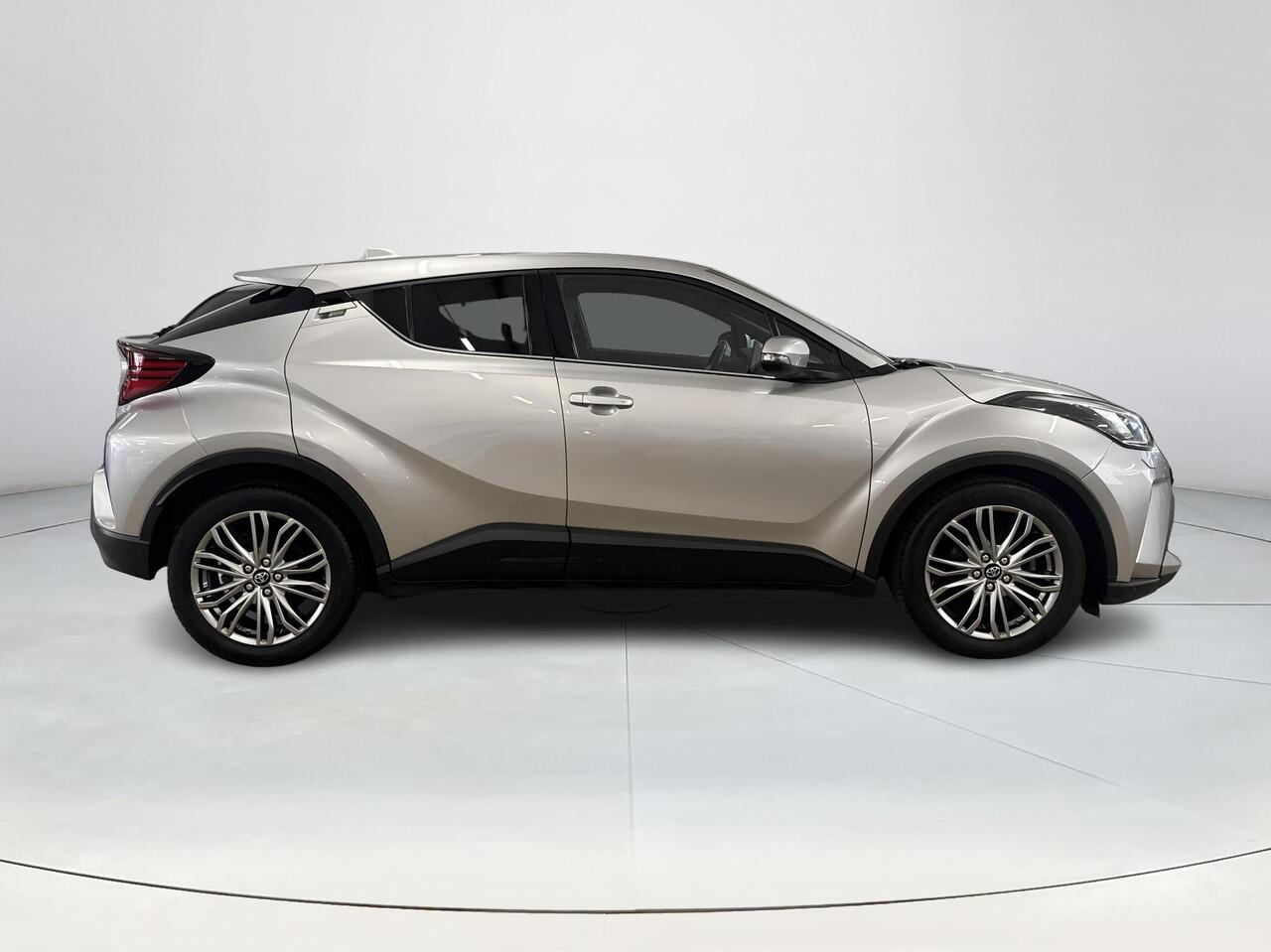 Toyota C-HR 1.8 Hybrid Executive | 06-10141018 Voor meer informatie