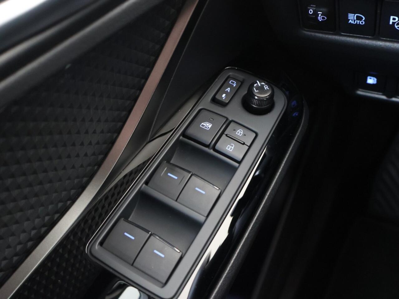 Toyota C-HR 1.8 Hybrid (140Pk) Team 'D' Camera Winterpakket Géén Afleverkost