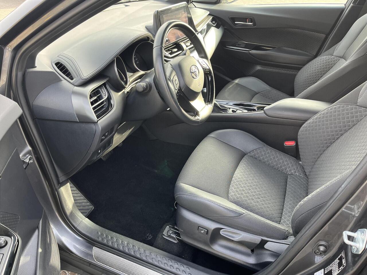 Toyota C-HR 1.8 Hybrid Dynamic | Apple CarPlay/Android auto | Achteruitrijcamera | Stoelverwarming