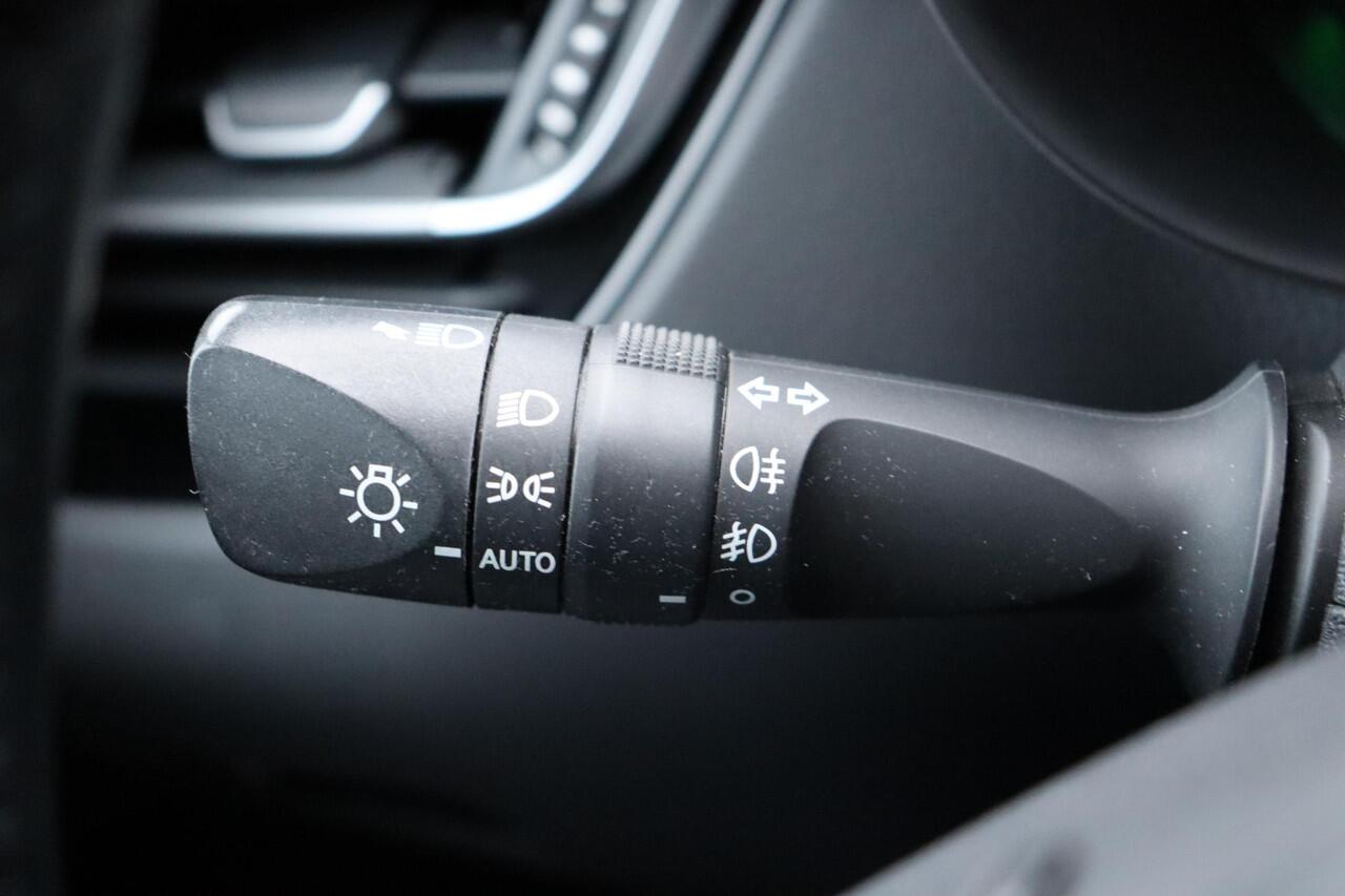 Toyota C-HR 1.8 Hybrid Style, Limited, NAVI, BSM