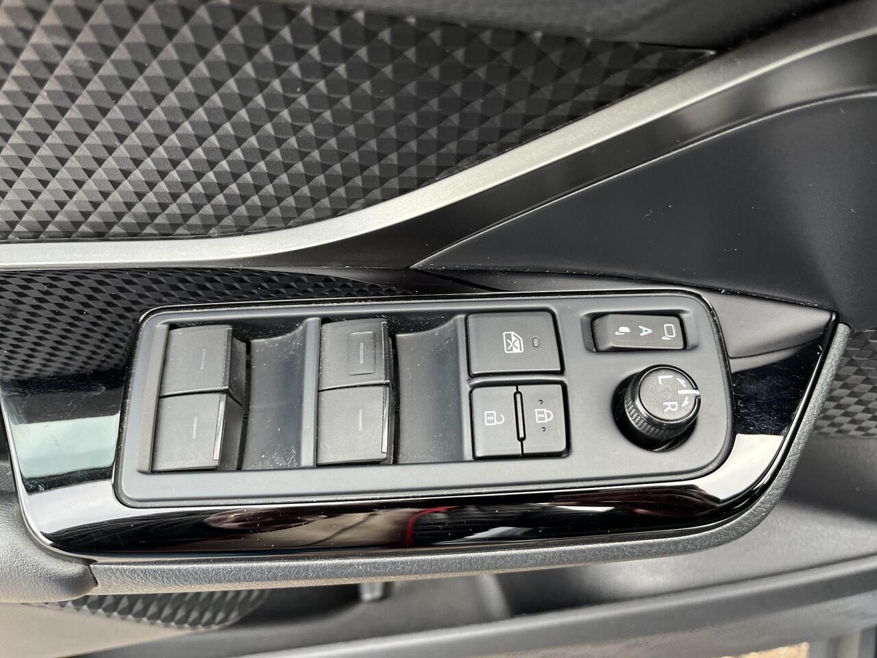 Toyota C-HR 1.8 Hybrid Executive | All-in prijs | Automaat | Apple/android auto