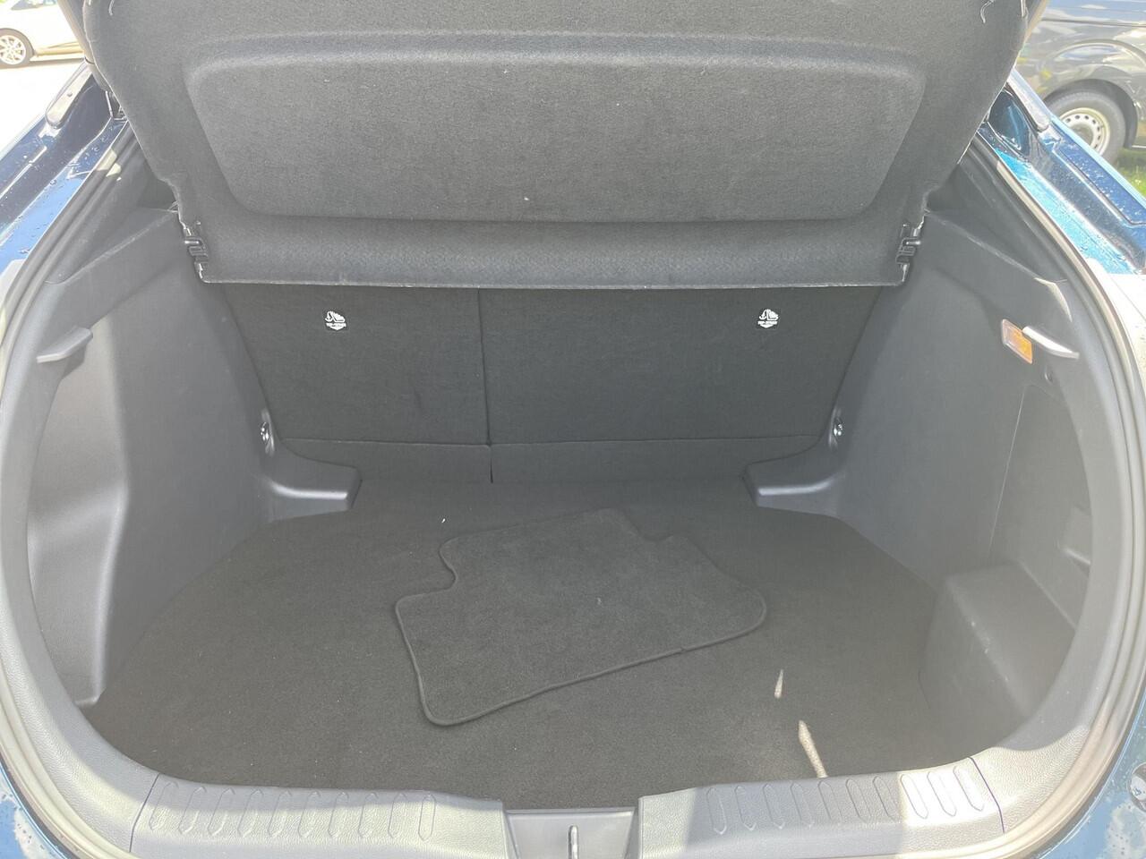 Toyota C-HR 2.0 Hybrid 200 First Edition | All-in prijs | Navigatie | Camera | Airco