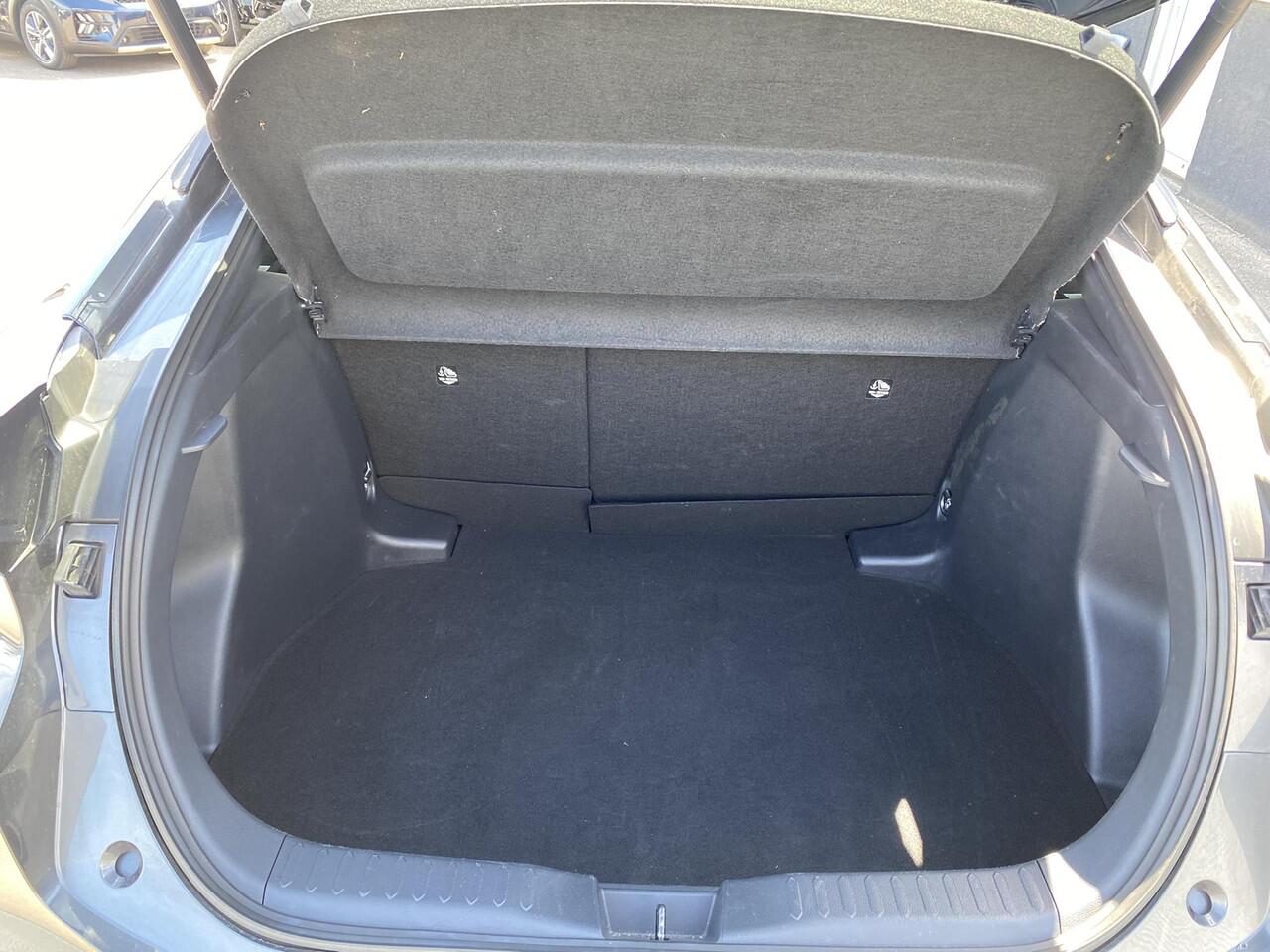 Toyota C-HR 1.8 Hybrid 140 First Edition | 360° camera | Dodehoek detectie | Apple CarPlay/Android Auto | Adaptieve cruise control | Keyless | Parkeersensoren | Elektr. inklapbare buitenspiegels |