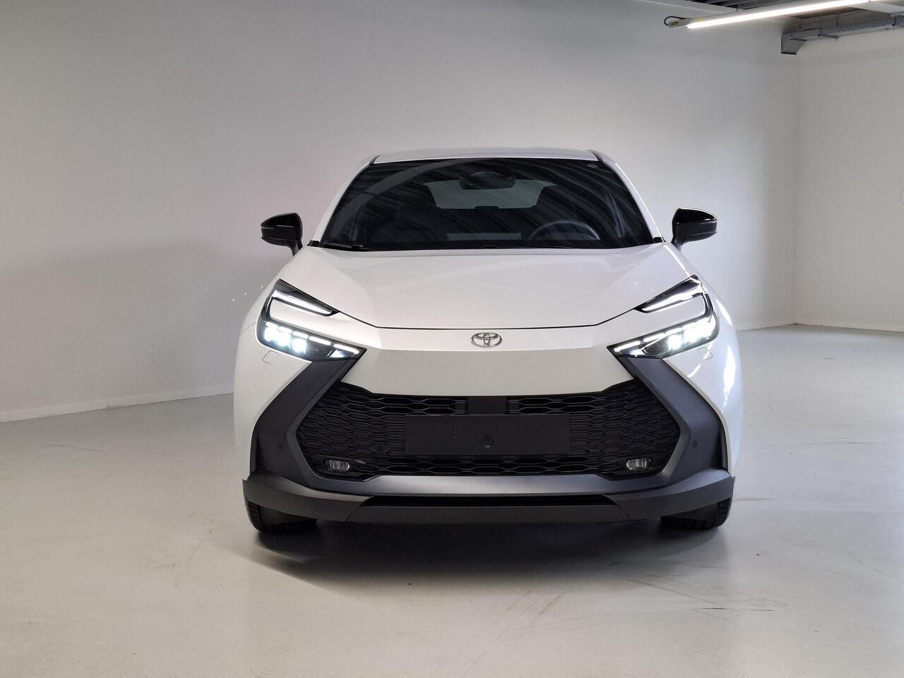 Toyota C-HR 1.8 Hybrid 140 First Edition | Dodehoekdetectie | Stoel/stuurverw.| Prisma-LED | Elektr. achterklep |