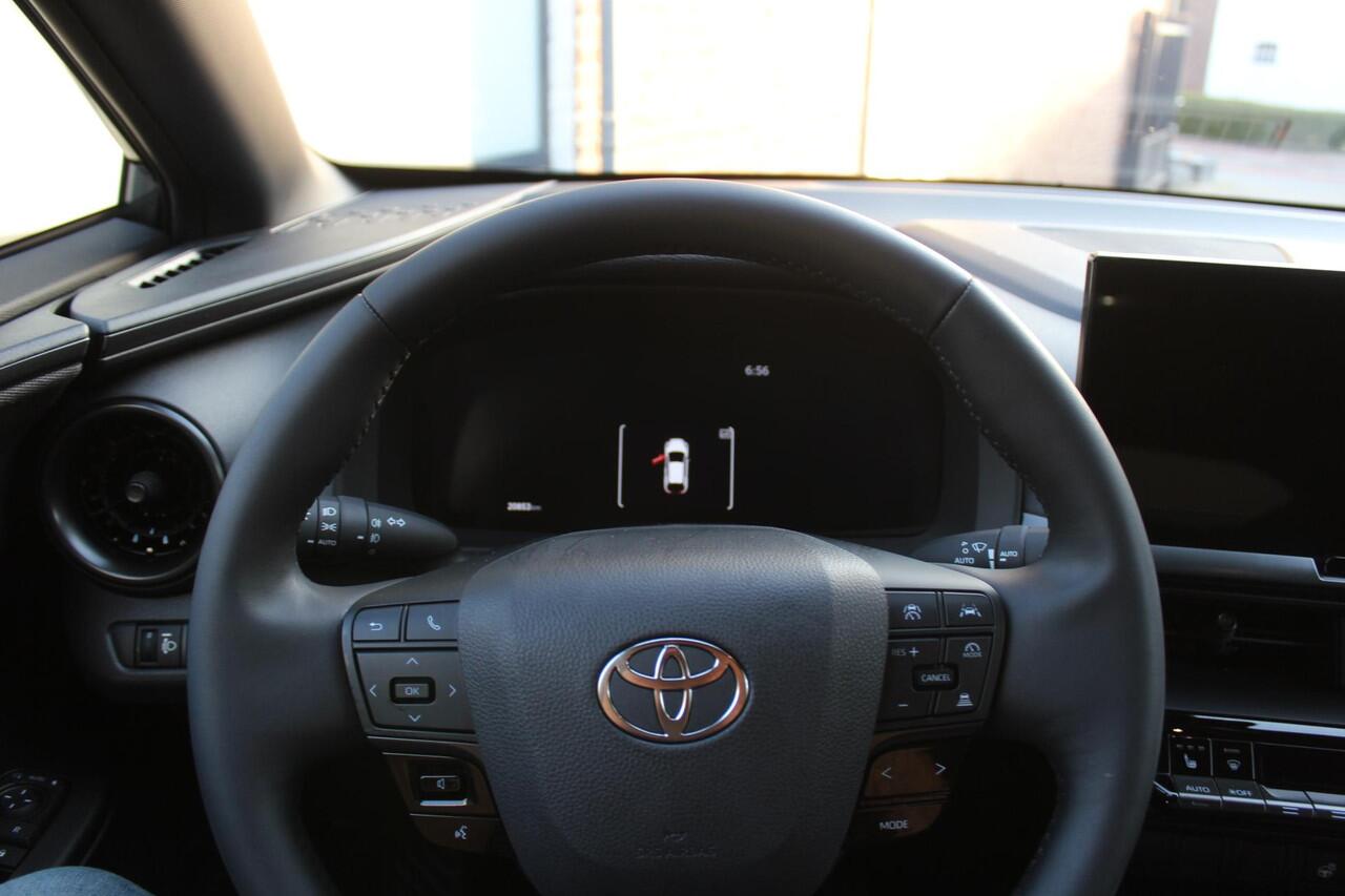 Toyota C-HR 1.8 Hybrid 140 First Edition Bi Tone