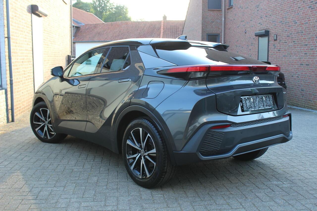 Toyota C-HR 1.8 Hybrid 140 First Edition Bi Tone