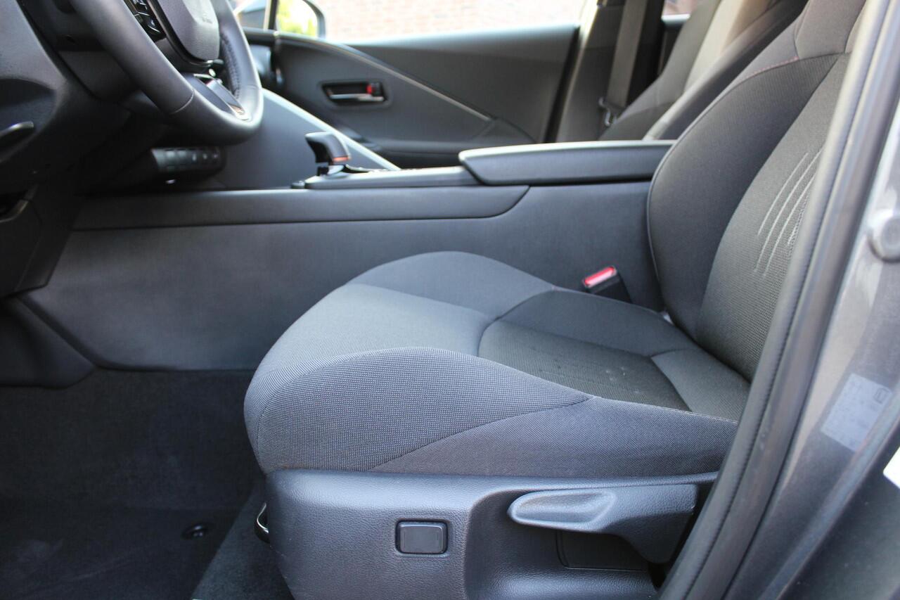 Toyota C-HR 1.8 Hybrid 140 First Edition Bi Tone