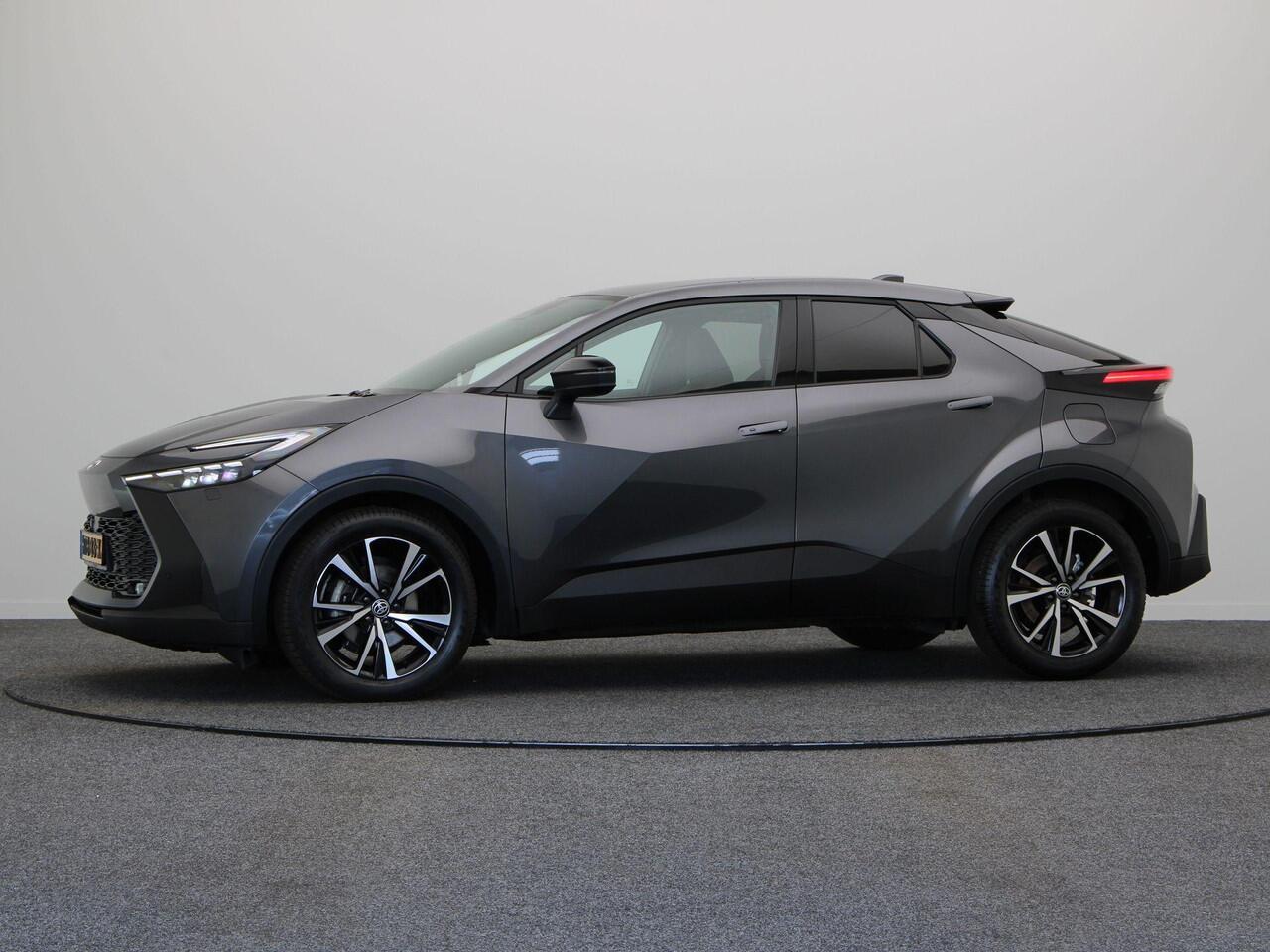 Toyota C-HR 1.8 Hybrid 140 Dynamic | Stoel, Stuur en Voorruitverwarming | Keyless Entry | Adaptieve Cruise Control | Elektrische Achterklep |