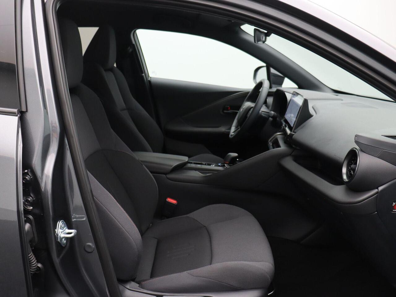 Toyota C-HR 1.8 Hybrid 140 Dynamic | Stoel, Stuur en Voorruitverwarming | Keyless Entry | Adaptieve Cruise Control | Elektrische Achterklep |