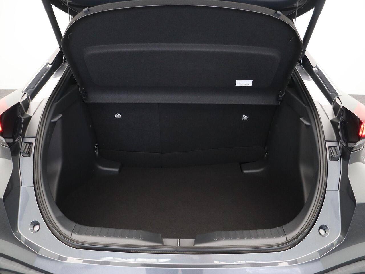 Toyota C-HR 1.8 Hybrid 140 Dynamic | Stoel, Stuur en Voorruitverwarming | Keyless Entry | Adaptieve Cruise Control | Elektrische Achterklep |