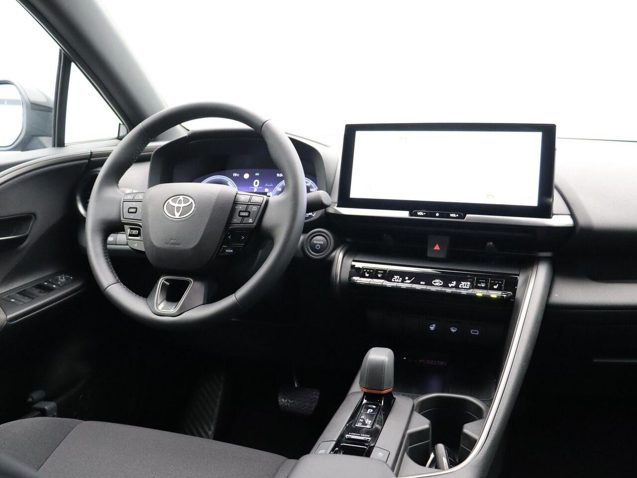 Toyota C-HR 1.8 Hybrid 140 Dynamic | Stoel, Stuur en Voorruitverwarming | Keyless Entry | Adaptieve Cruise Control | Elektrische Achterklep |