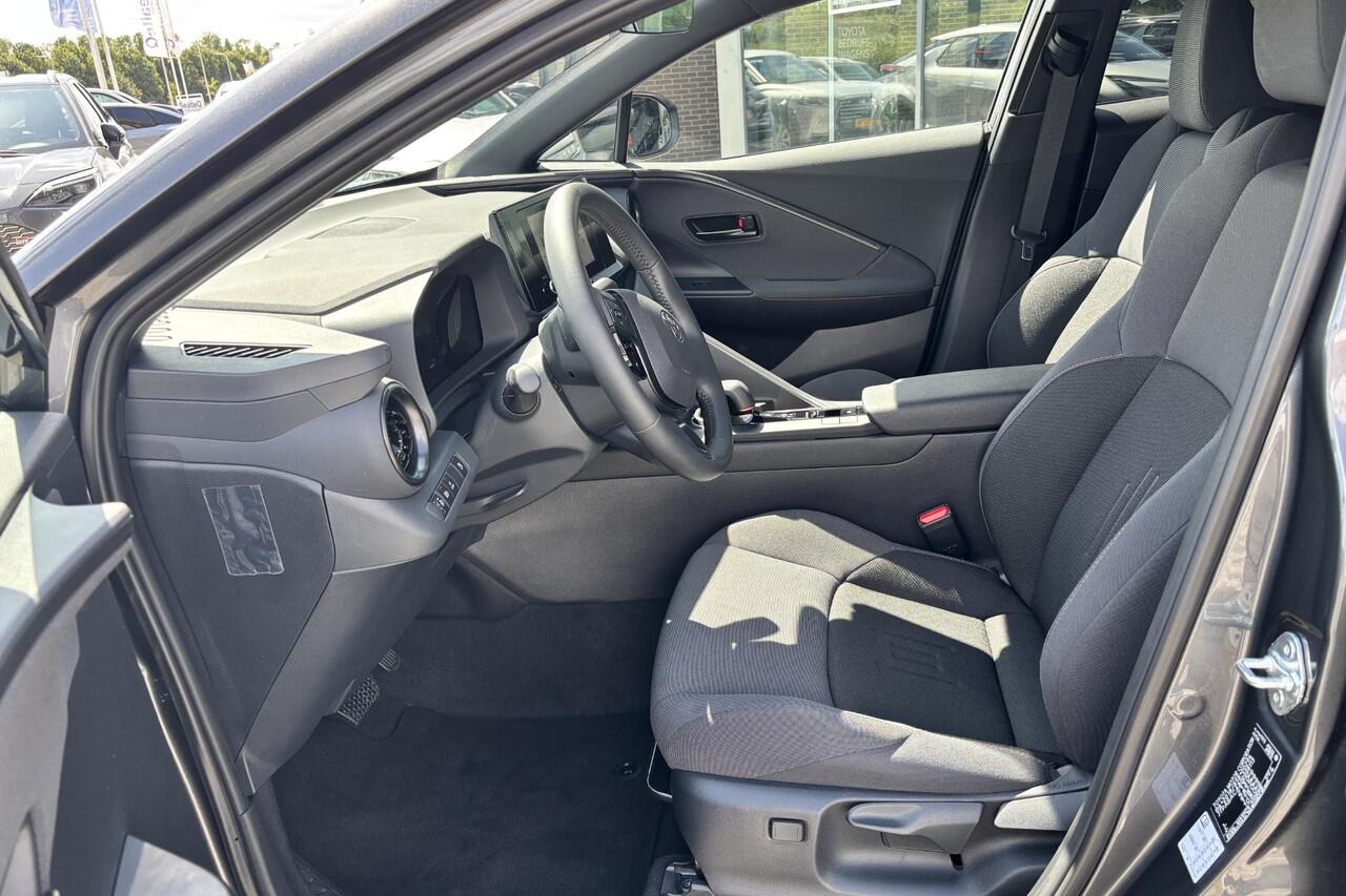 Toyota C-HR 2.0 Plug-in Hybrid 220 Dynamic, Stuurverwarming, Stoelverwarming