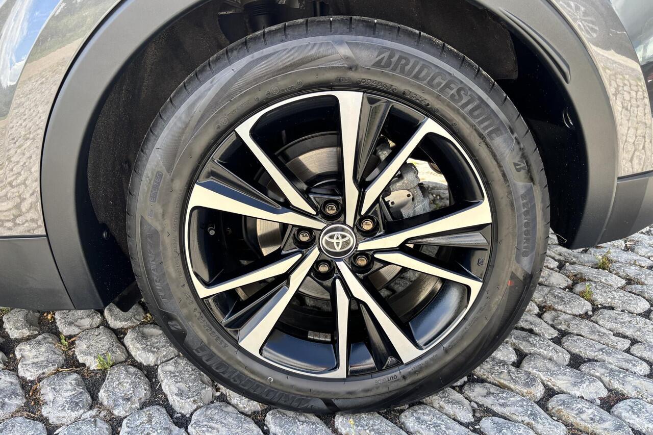 Toyota C-HR 2.0 Plug-in Hybrid 220 Dynamic, Stuurverwarming, Stoelverwarming