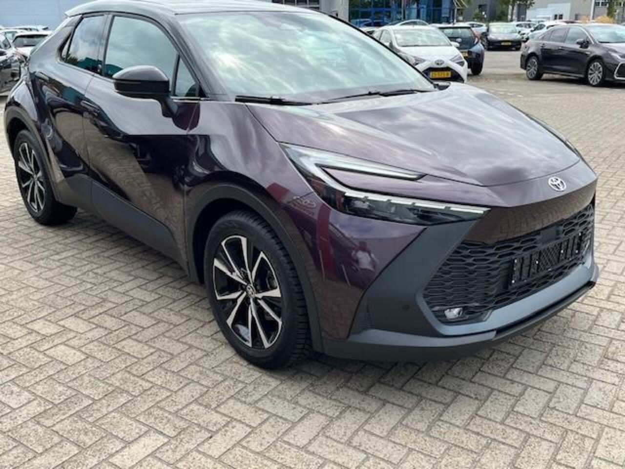 Toyota C-HR Hybrid 140 Team D | Rijklaar | AllSeason | Stoelverwarming |