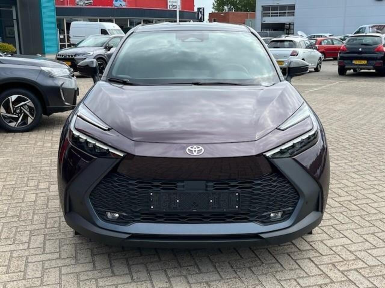 Toyota C-HR Hybrid 140 Team D | Rijklaar | AllSeason | Stoelverwarming |