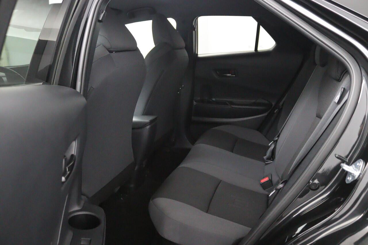 Toyota C-HR 1.8 Hybrid 140 Dynamic | Navigatie | Led Verlichting | Origineel NL | 10 Jaar Garantie |