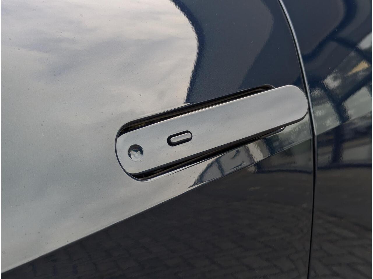 Toyota C-HR 1.8 Hybrid 140 Dynamic | ACC | PDC V+A | Camera | Led | Apple Carplay / Android Auto