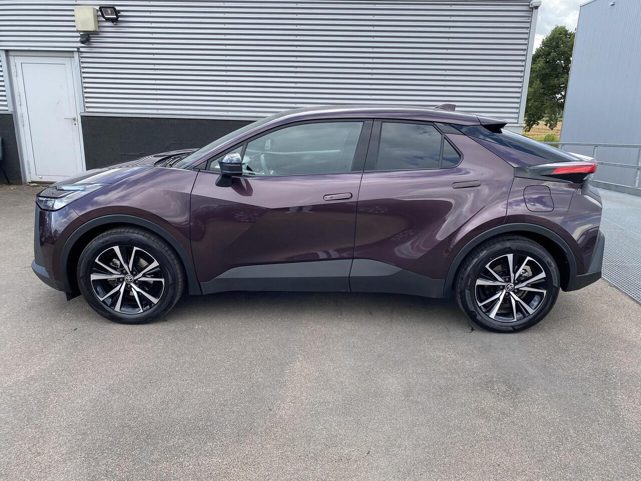 Toyota C-HR 1.8 Hybrid 140 Dynamic NL-auto, Dodehoekdetectie, Adaptieve cruise control, keyless, achteruitrij camera, navigatie Apple CarPlay/Android Auto, parkeersensoren