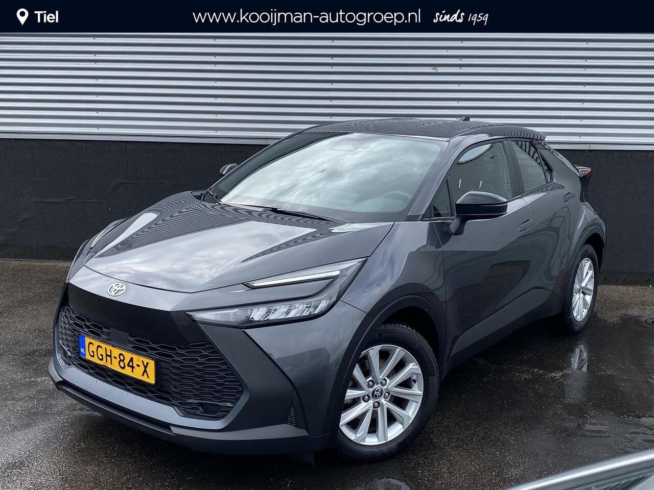 Toyota C-HR 1.8 Hybrid 140 Active Navigatie Apple CarPlay/Android Auto, dodehoek detectie, keyless, adaptieve cruise control, NL-auto! BTW-auto, 1e eign.