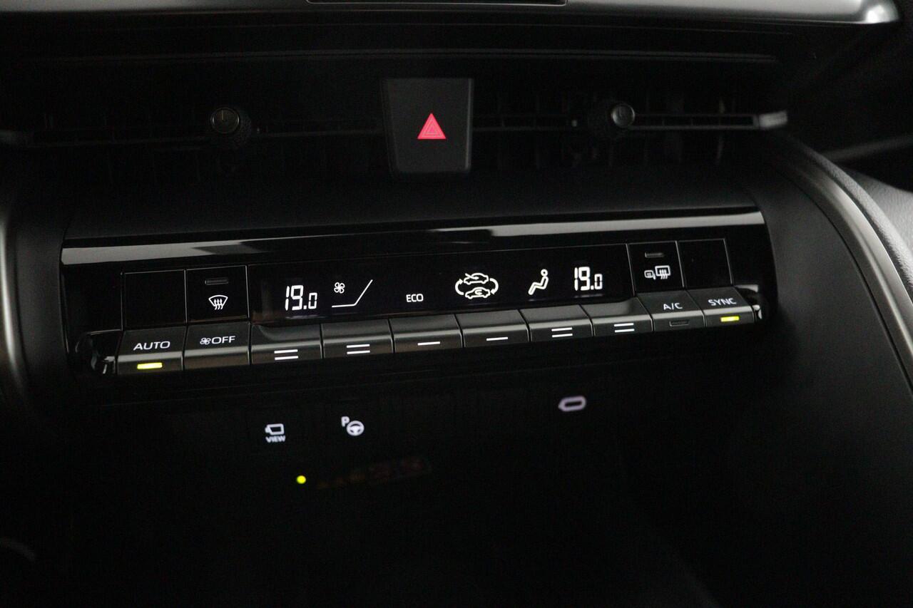 Toyota C-HR 1.8 Hybrid 140 First Edition | 360 graden camera | Apple Carplay/Android Auto | Elektrisch bedienbare achterklep |