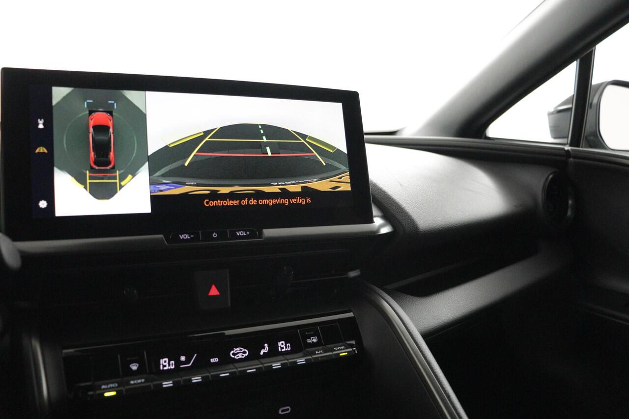 Toyota C-HR 1.8 Hybrid 140 First Edition | 360 graden camera | Apple Carplay/Android Auto | Elektrisch bedienbare achterklep |