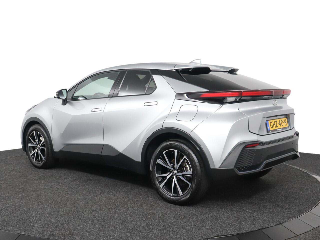 Toyota C-HR 1.8 Hybrid 140 Dynamic | Apple Carplay/Android Auto | Parkeersensoren | Adaptieve Cruise Control | Navigatie |