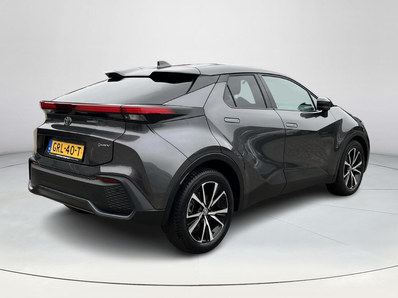 Toyota C-HR 1.8 Hybrid 140 Dynamic | All-in prijs | Apple/Android | Camera | Cruise Control | Parkeersensoren |