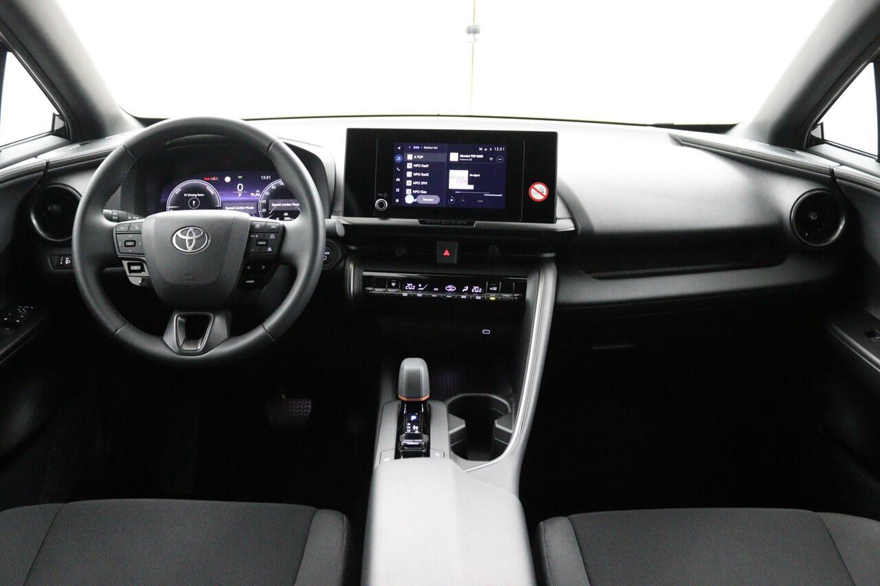 Toyota C-HR 1.8 Hybrid 140 Dynamic | Keyless Entry | Dodehoek Detectie | Navigatie | Parkeersensoren Rondom |