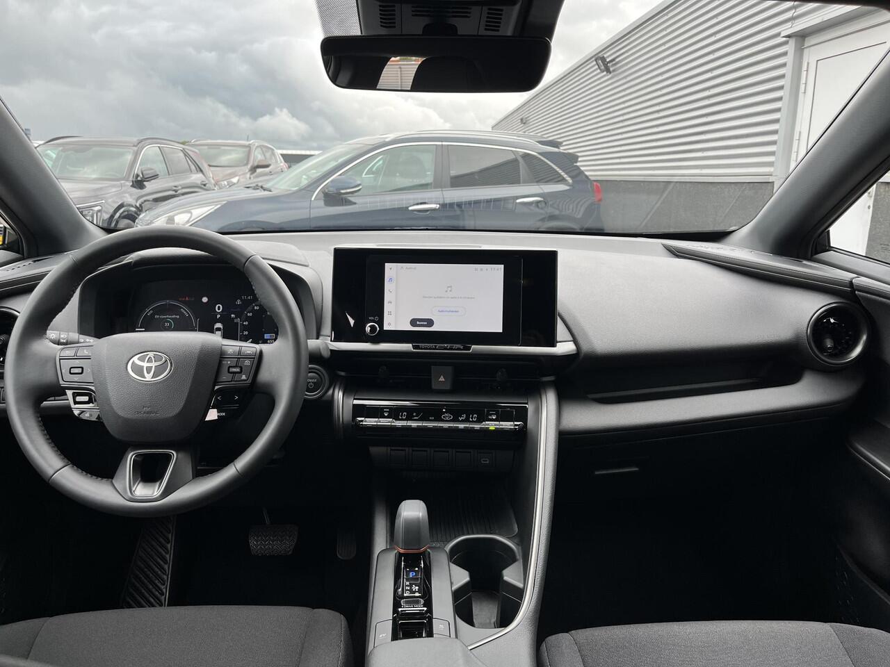 Toyota C-HR 1.8 Hybrid 140 Dynamic Dodehoek detectie, achteruitrij camera, adaptieve cruise control, Apple Carplay/Android Auto, keyless, parkeersensoren v&a