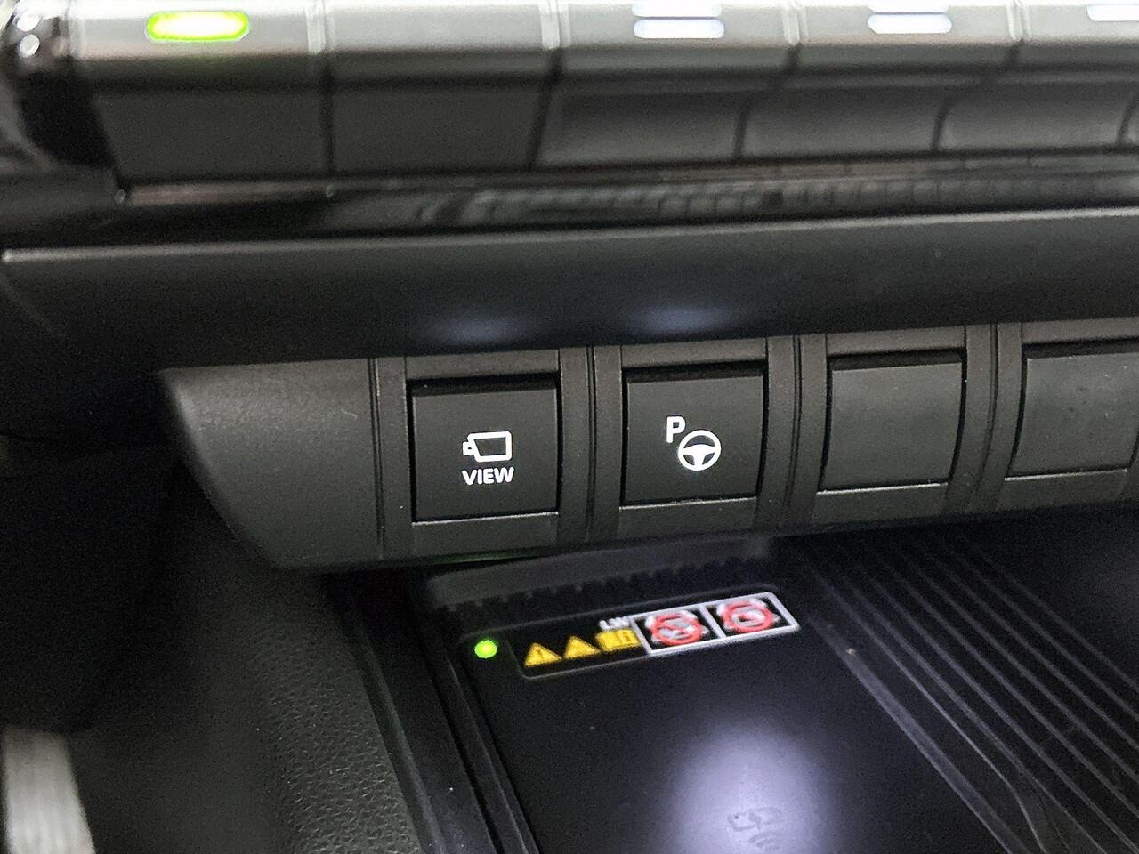 Toyota C-HR 1.8 Hybrid Executive 140PK | 360 Camera | Stoelverwarming | Full-LED Koplampen | Adaptive Cruise Control | Navigatie | Apple CarPlay & Android Auto