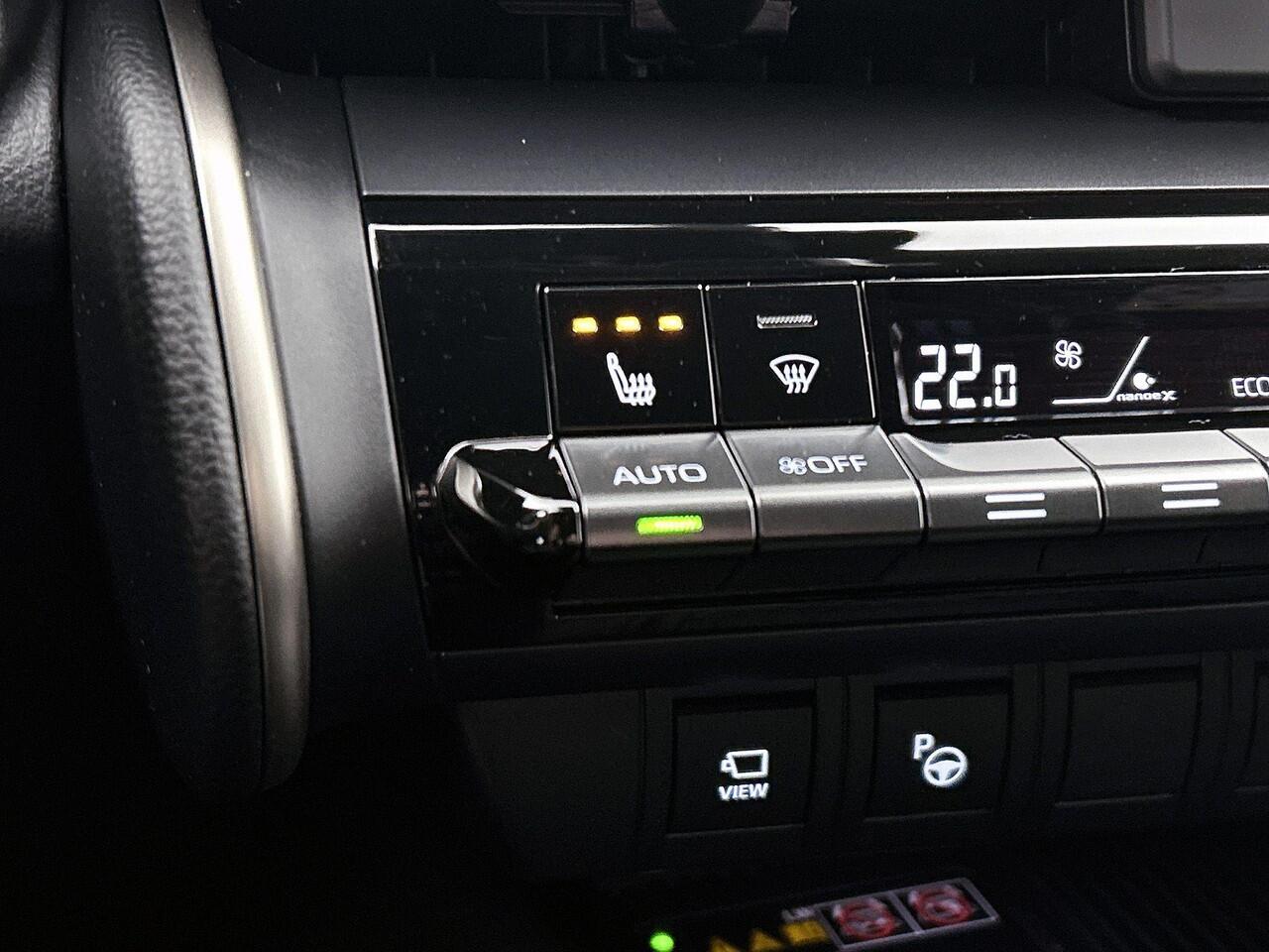 Toyota C-HR 1.8 Hybrid Executive 140PK | 360 Camera | Stoelverwarming | Full-LED Koplampen | Adaptive Cruise Control | Navigatie | Apple CarPlay & Android Auto