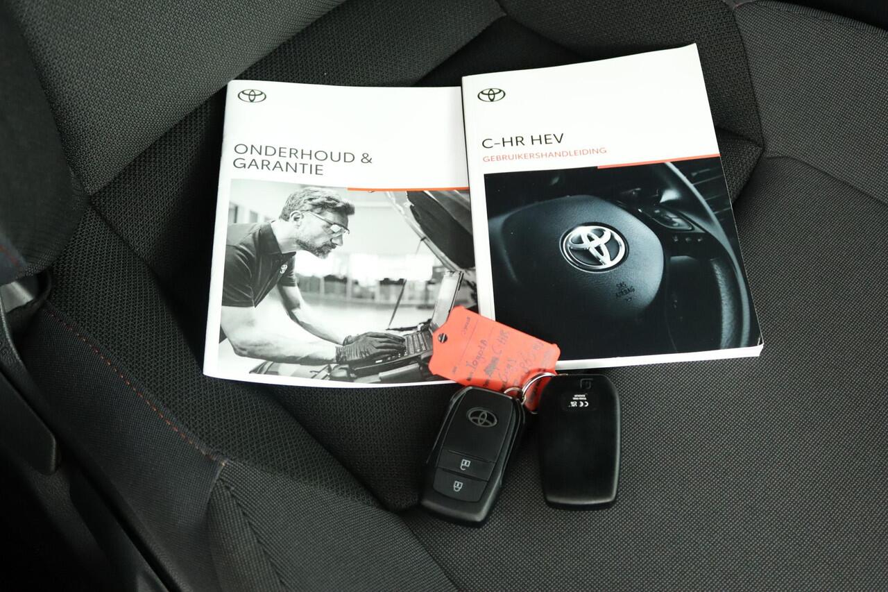 Toyota C-HR 1.8 Hybrid 140 Dynamic | Adaptive Cruise Control | Apple Carplay | Android Auto | Achteruitrijcamera | Parkeersensoren | Keyless entry |
