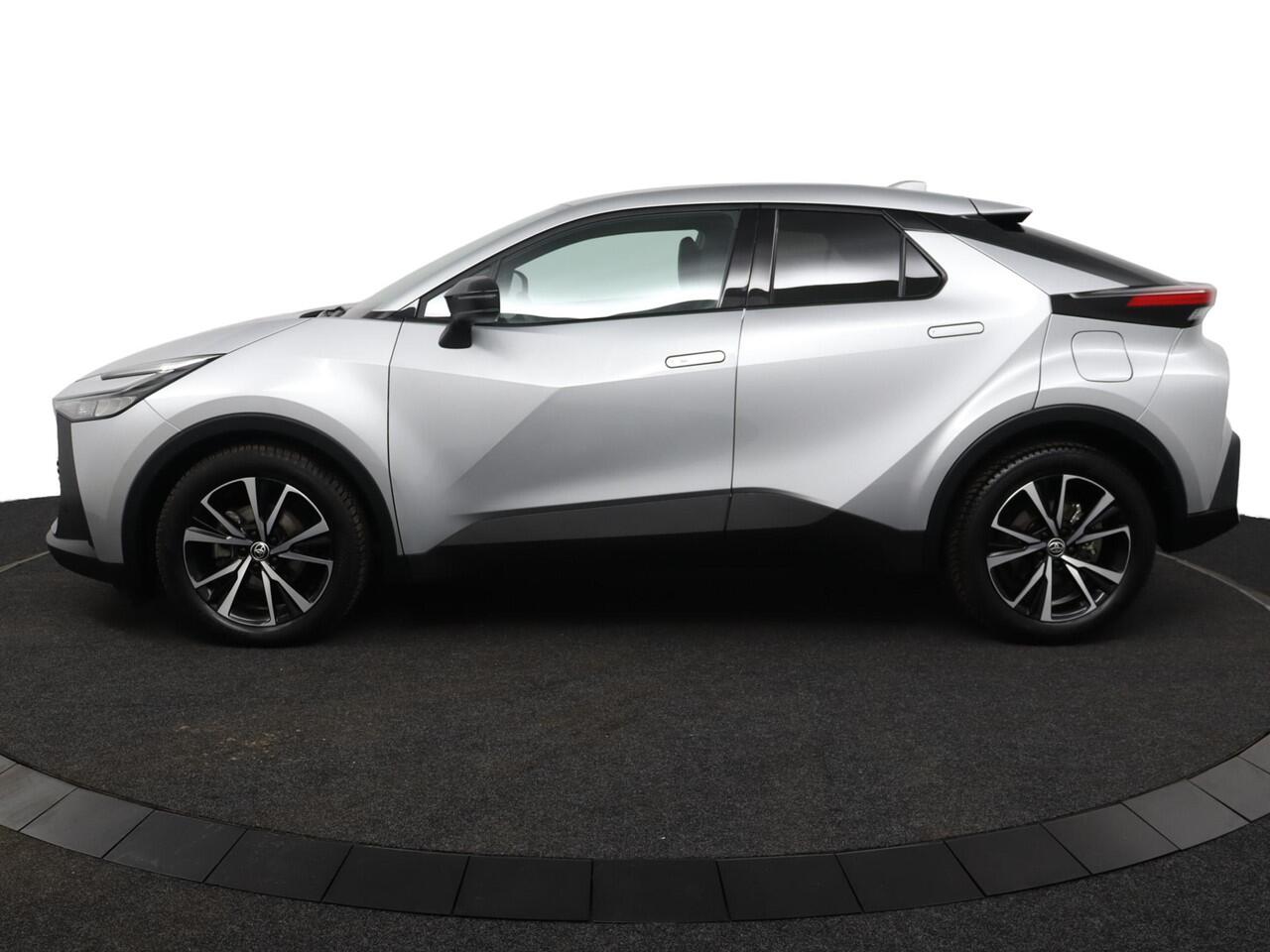 Toyota C-HR 1.8 Hybrid 140 Dynamic | Adaptive Cruise Control | Apple Carplay | Android Auto | Achteruitrijcamera | Parkeersensoren | Keyless entry |