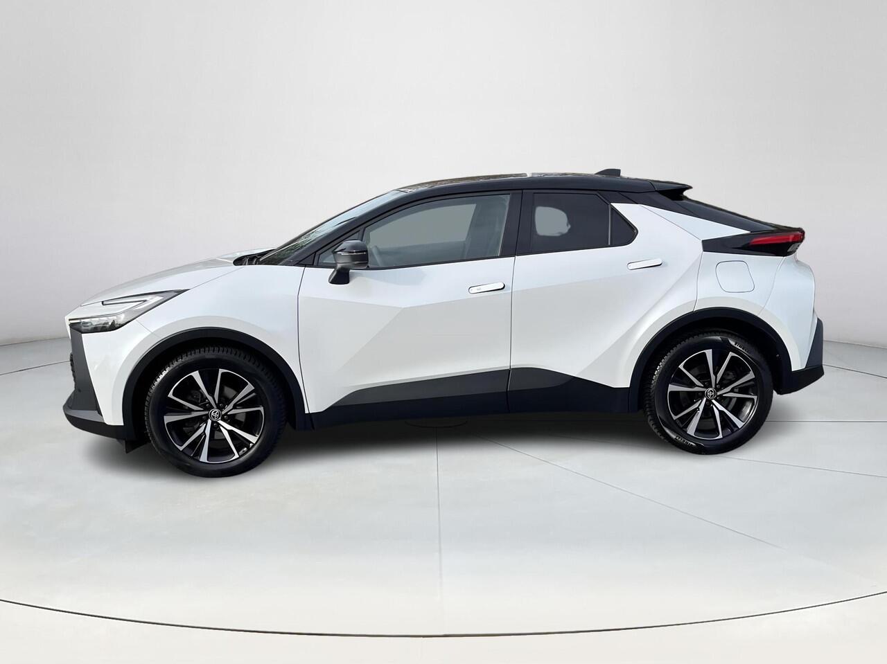 Toyota C-HR 2.0 Hybrid 200 First Edition | Panoramadak | Apple CarPlay/Android auto | Achteruitrijcamera | Elektrische achterklep