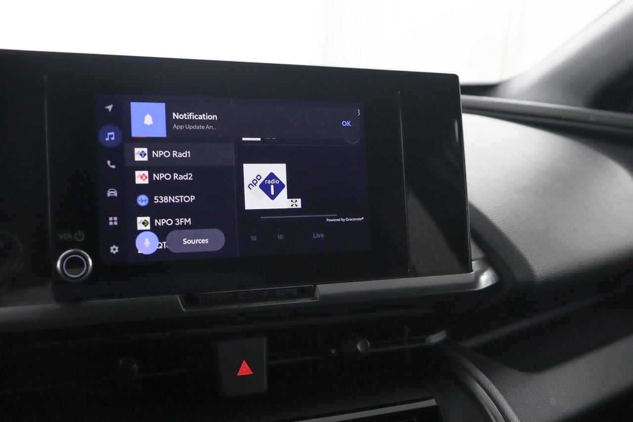 Toyota C-HR 1.8 Hybrid 140 Dynamic | Parkeer sensoren | Navigatie | Dodehoek detectie |