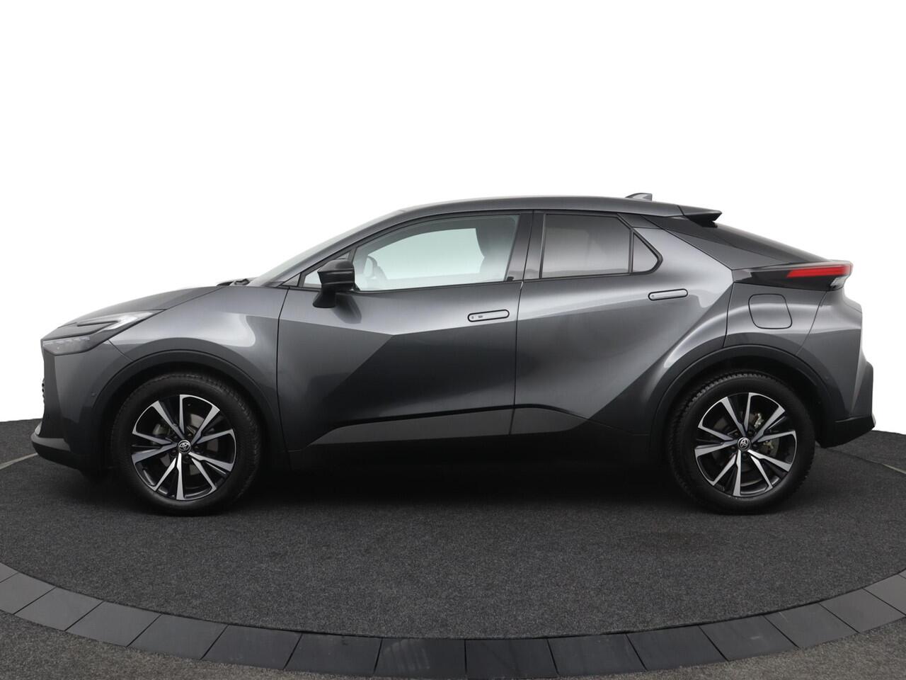 Toyota C-HR 1.8 Hybrid 140 First Edition | 360 graden camera | Navigatie | Electrische achterklep |