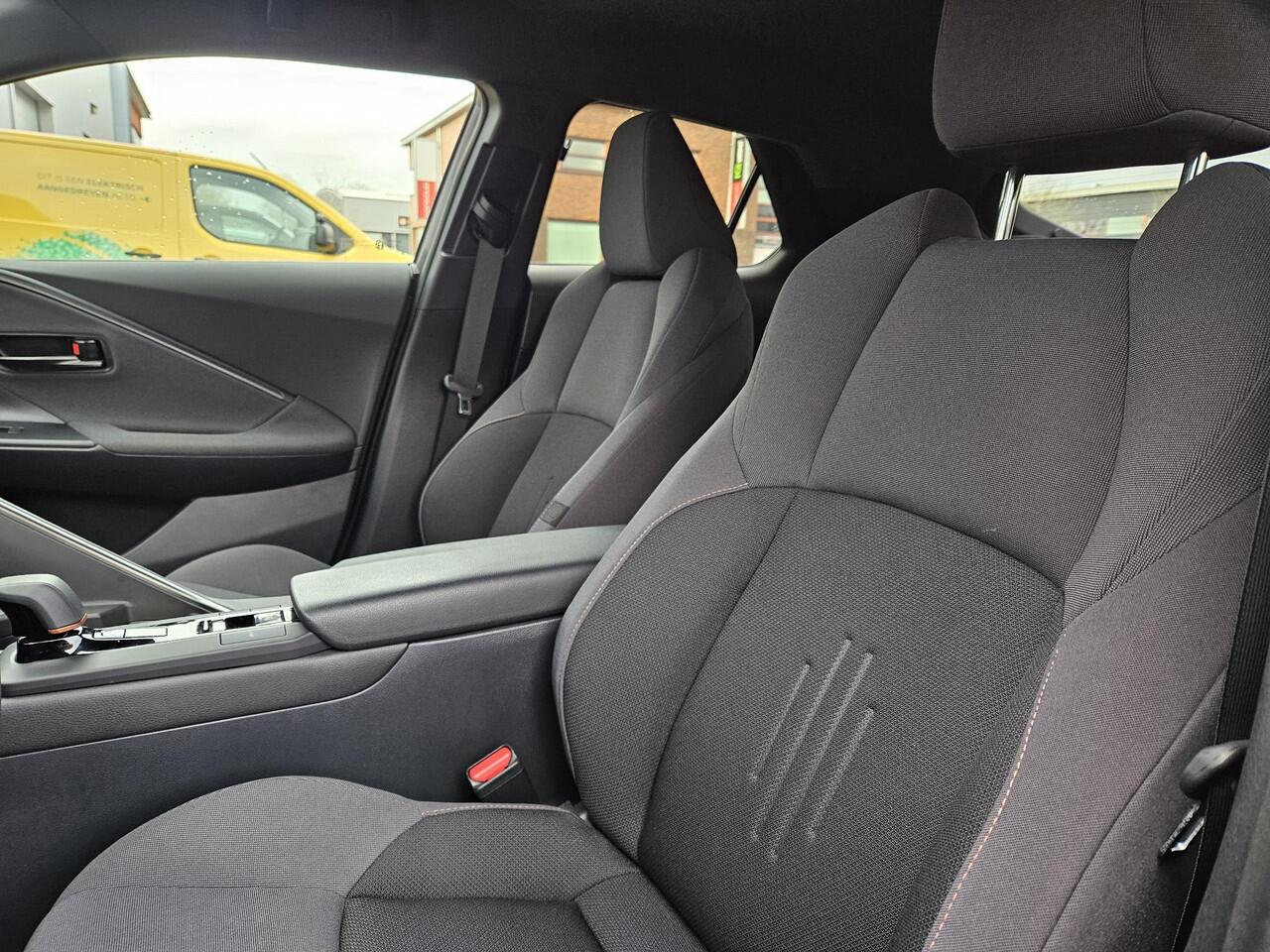 Toyota C-HR 1.8 Hybrid 140 Executive Special | All season banden |