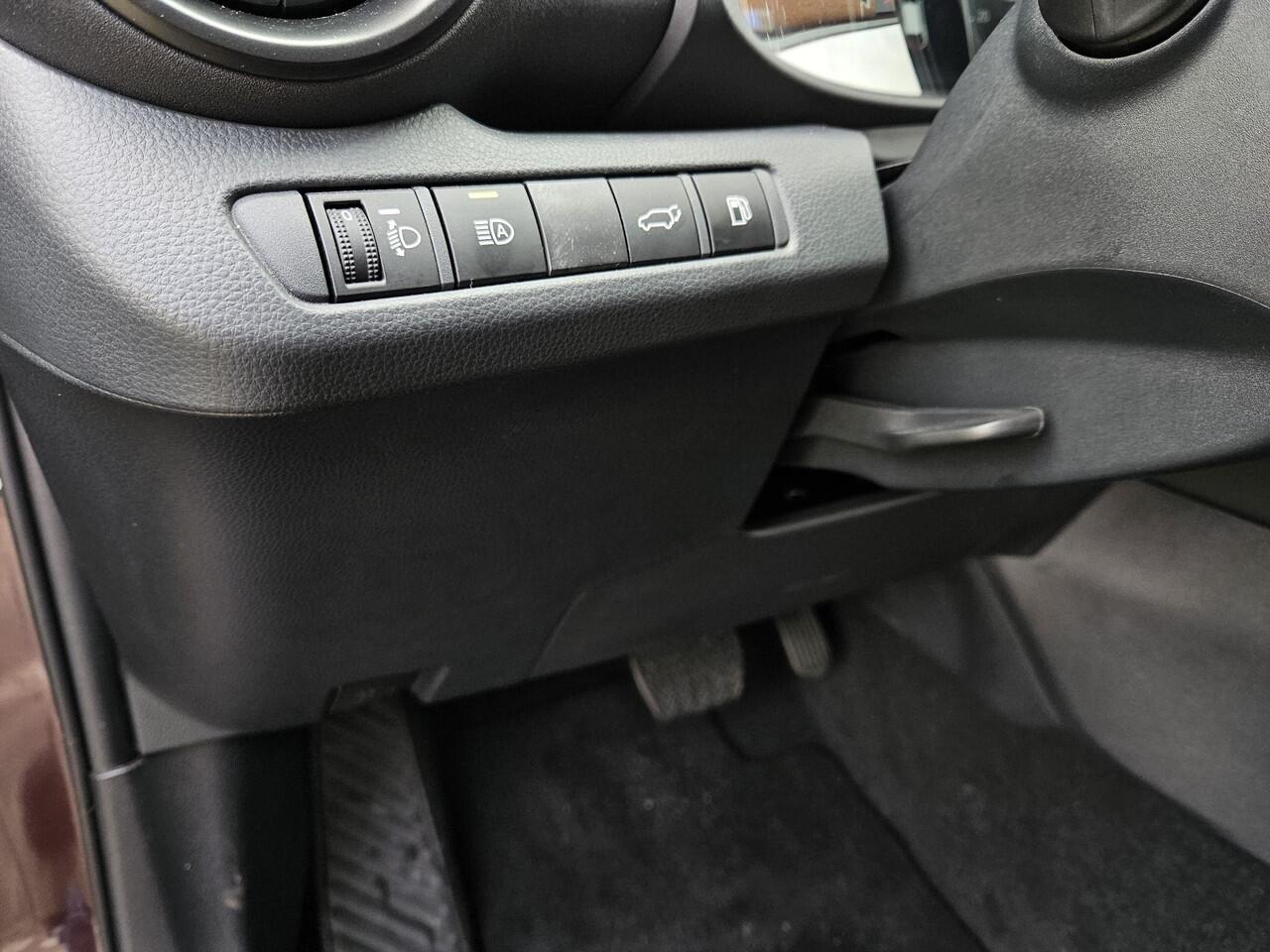 Toyota C-HR 1.8 Hybrid 140 Executive Special | All season banden |