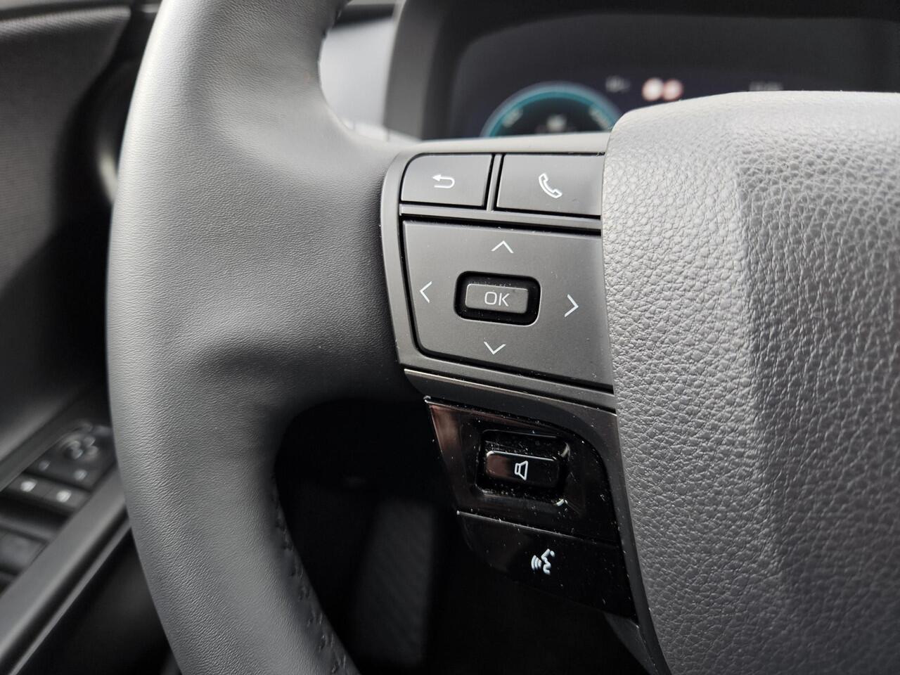 Toyota C-HR 1.8 Hybrid 140 Executive Special | All season banden |