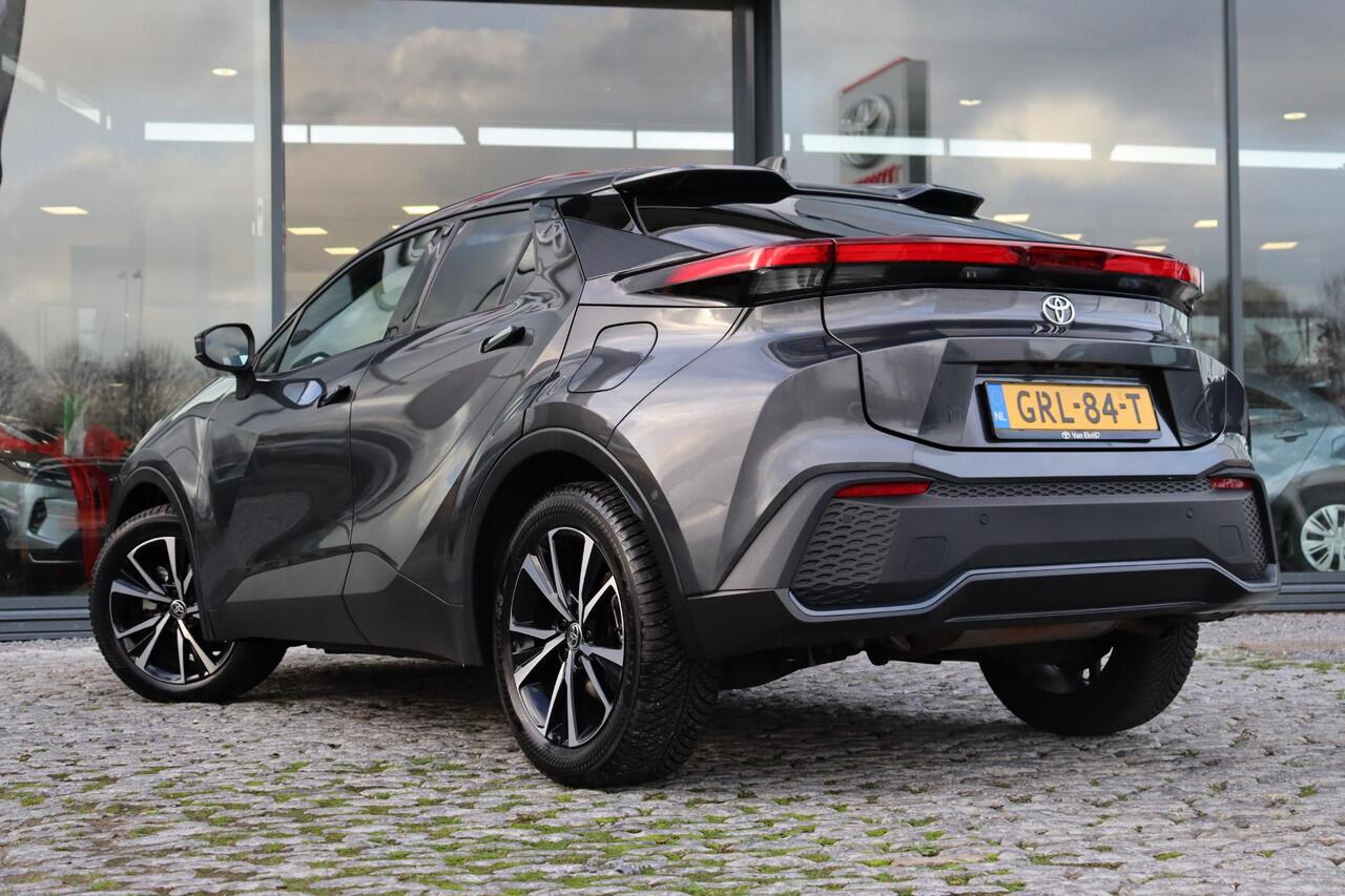 Toyota C-HR 1.8 Hybrid 140 First Edition, 360 Camera, Apple Carplay / Android Auto, Parkeercamera, Draadloze telefoonoplader, BSM!