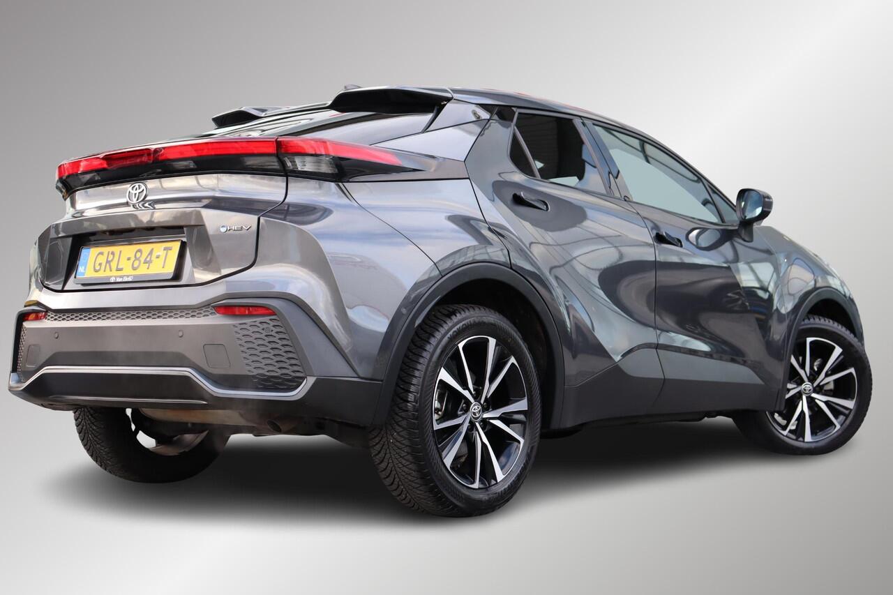 Toyota C-HR 1.8 Hybrid 140 First Edition, 360 Camera, Apple Carplay / Android Auto, Parkeercamera, Draadloze telefoonoplader, BSM!