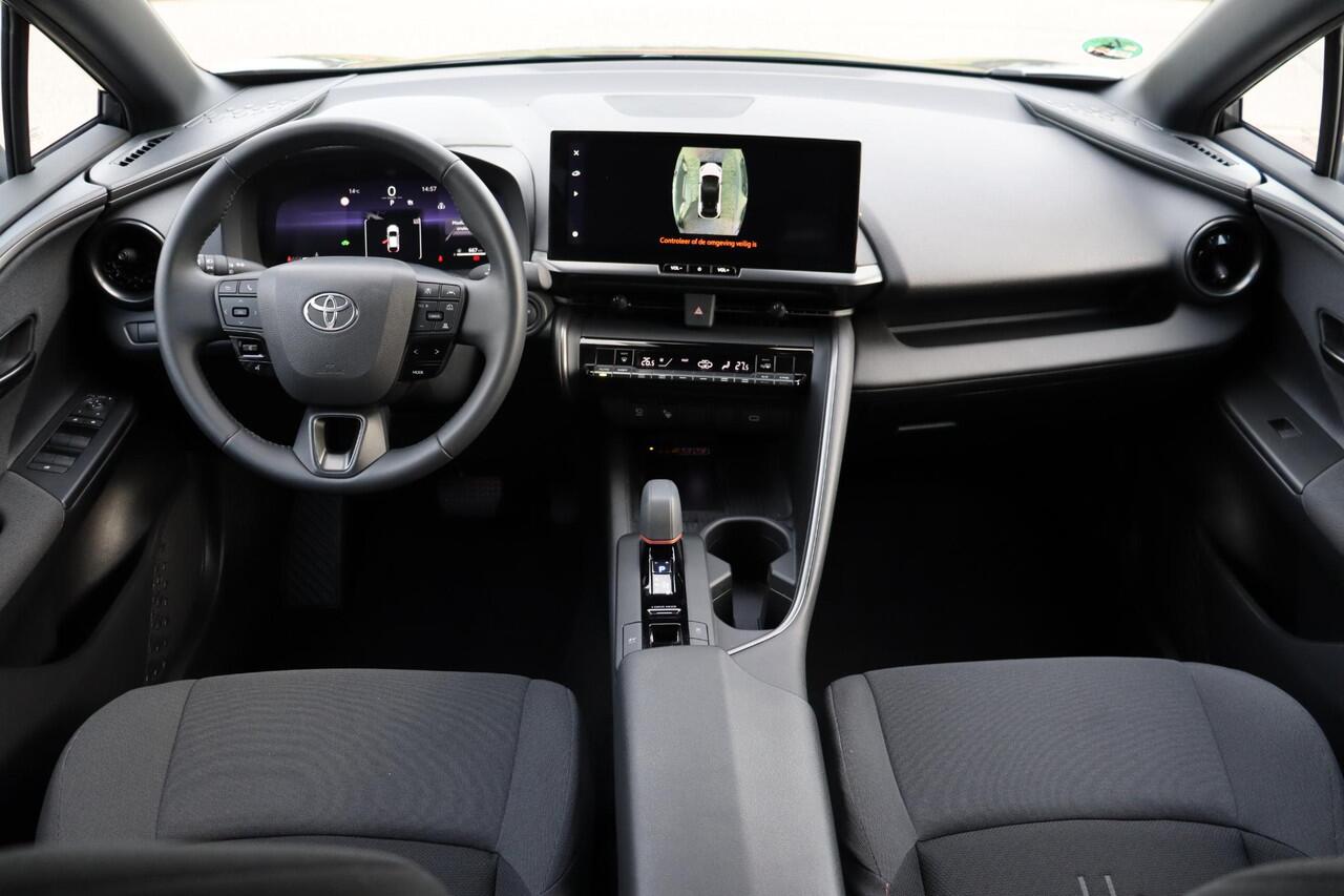 Toyota C-HR 1.8 Hybrid 140 First Edition, 360 Camera, Apple Carplay / Android Auto, Parkeercamera, Draadloze telefoonoplader, BSM!